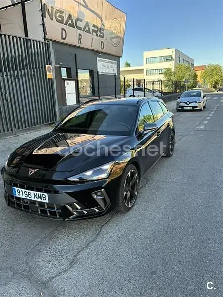 Usado Cupra Leon 150 CV (110 kW) 2025 Negro Familiar