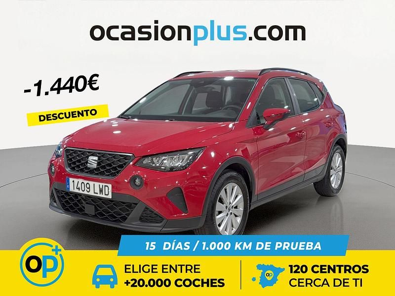 Usado Seat Arona Reference 95 CV (69 kW) 2022 Rojo SUV