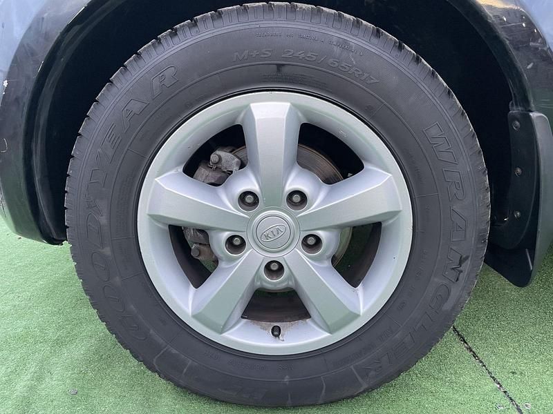 Usado Kia Sorento 170 CV (125 kW) 2009 Negro SUV