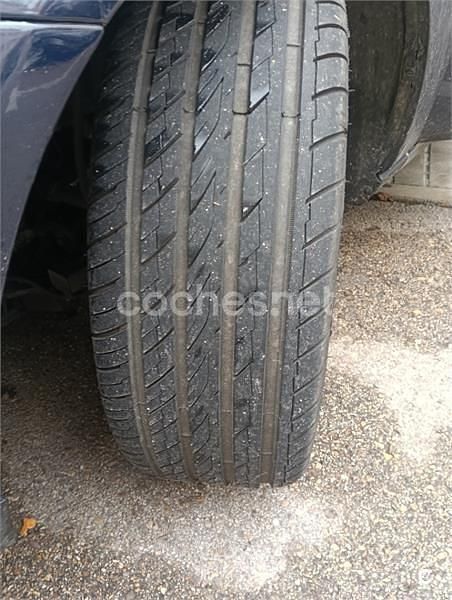 Usado Ford Mondeo Ghia 130 CV (95 kW) 2003 Azul Familiar