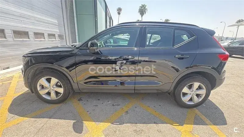 Usado Volvo XC40 Core 129 CV (94 kW) 2021 Negro SUV