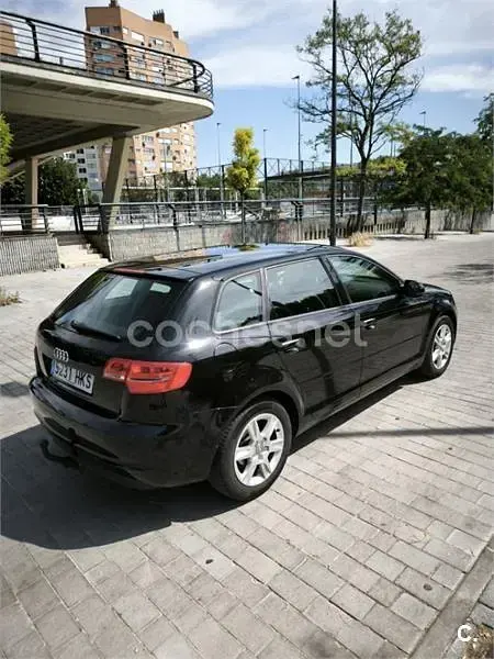 Usado Audi A3 Ambiente 105 CV (77 kW) 2012 Negro Utilitario