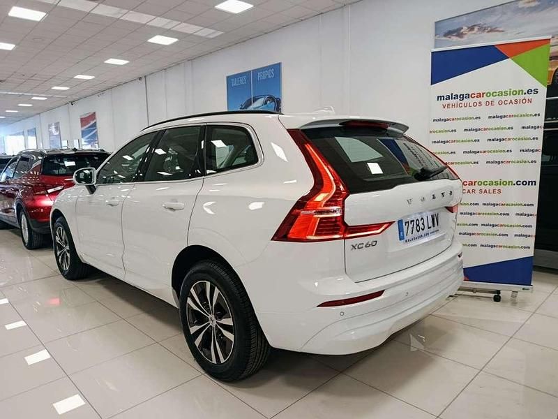 Usado Volvo XC60 Momentum 197 CV (144 kW) 2022 Blanco SUV