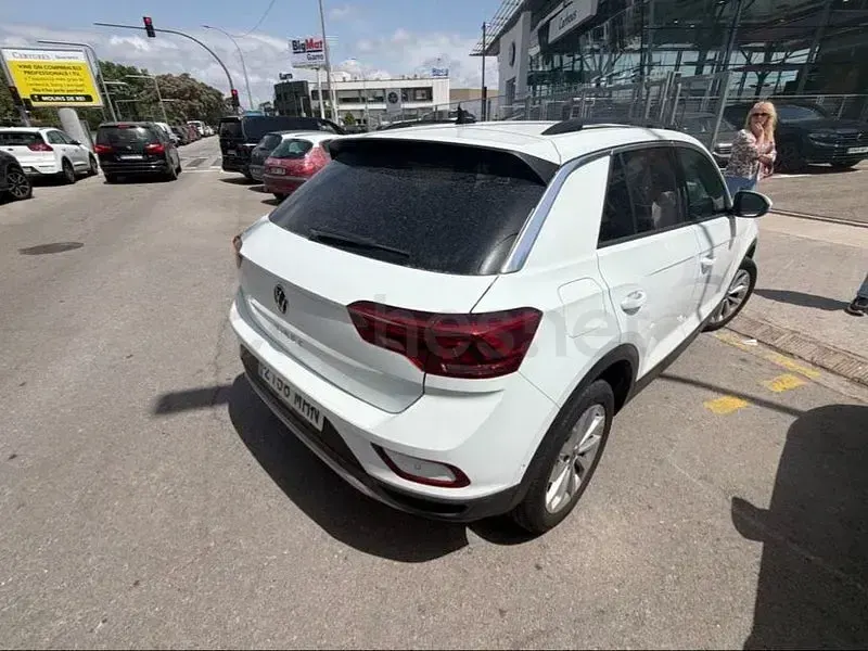 Usado VW T-Roc Life 110 CV (80 kW) 2023 Blanco SUV