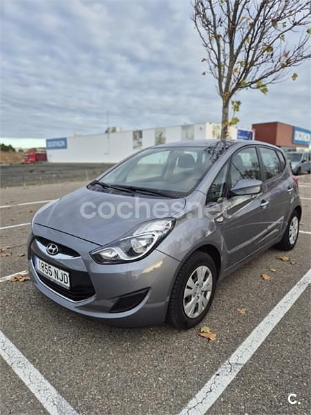 Usado Hyundai ix20 90 CV (66 kW) 2015 Gris / plata Utilitario
