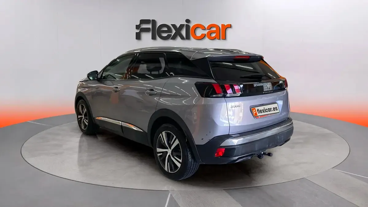 Usado Peugeot 3008 Allure 131 CV (96 kW) 2018 Gris SUV