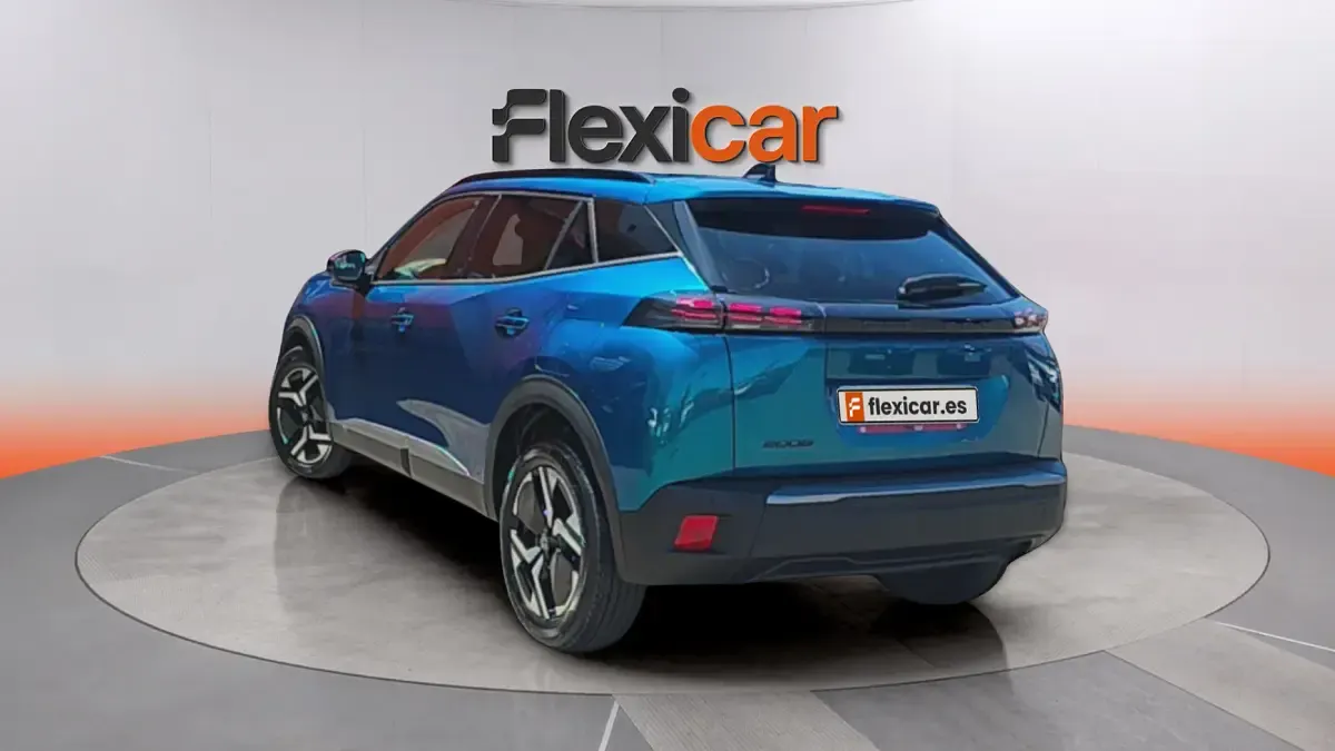 Usado Peugeot 2008 Allure 101 CV (74 kW) 2025 Azul SUV