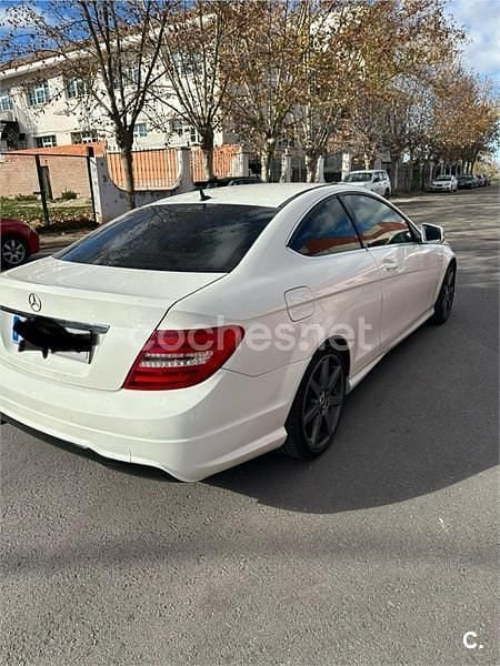 Usado Mercedes C220 170 CV (125 kW) 2012 Blanco Coupe