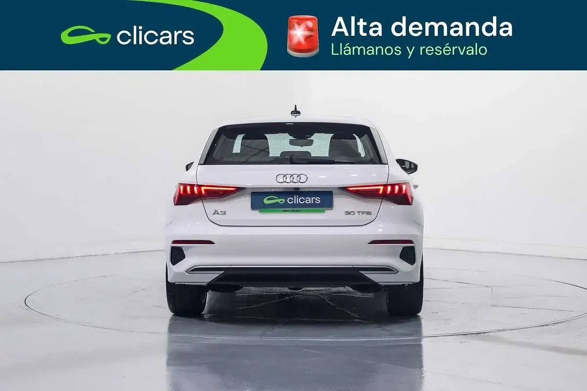 Usado Audi A3 Sportback Advanced 110 CV (80 kW) 2022 Blanco Utilitario