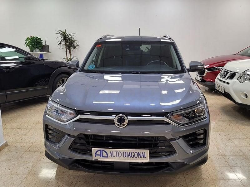 Usado Ssangyong (KGM) Korando 163 CV (119 kW) 2021 Gris / plata SUV