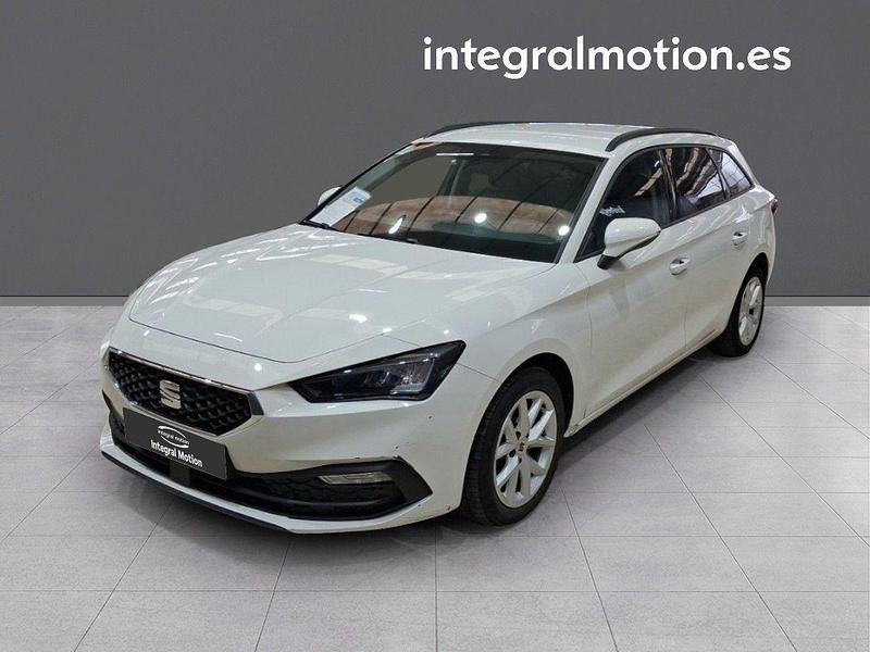Usado Seat Leon Style 110 CV (80 kW) 2021 Blanco