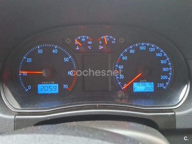 Usado VW Polo United 60 CV (44 kW) 2008 Negro Utilitario