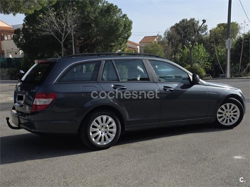 Usado Mercedes C200 Elegance 122 CV (89 kW) 2008 Gris / plata Familiar
