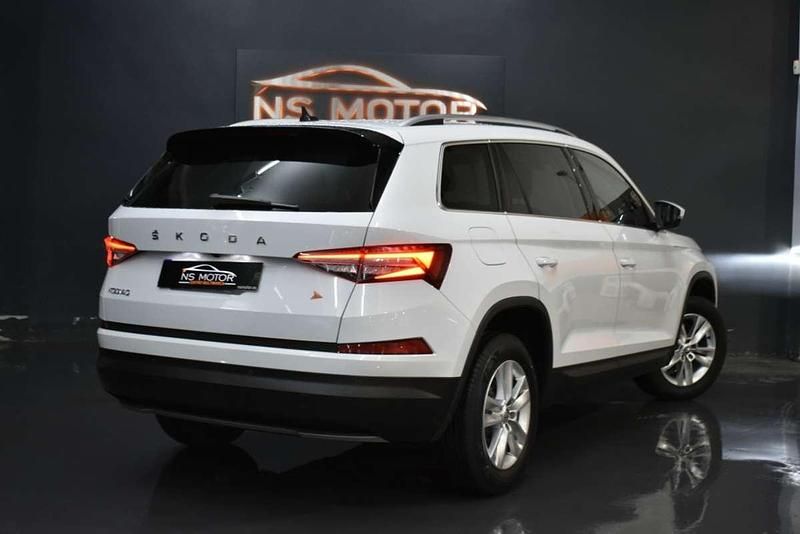 Usado Skoda Kodiaq Ambition 150 CV (110 kW) 2022 Blanco SUV