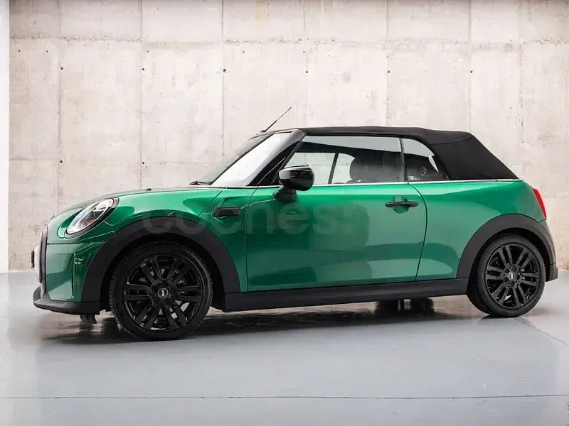Usado Mini Cooper Cabriolet 136 CV (100 kW) 2022 Verde Descapotable