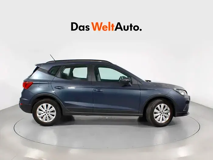 Usado Seat Arona Reference 95 CV (69 kW) 2022 Gris SUV