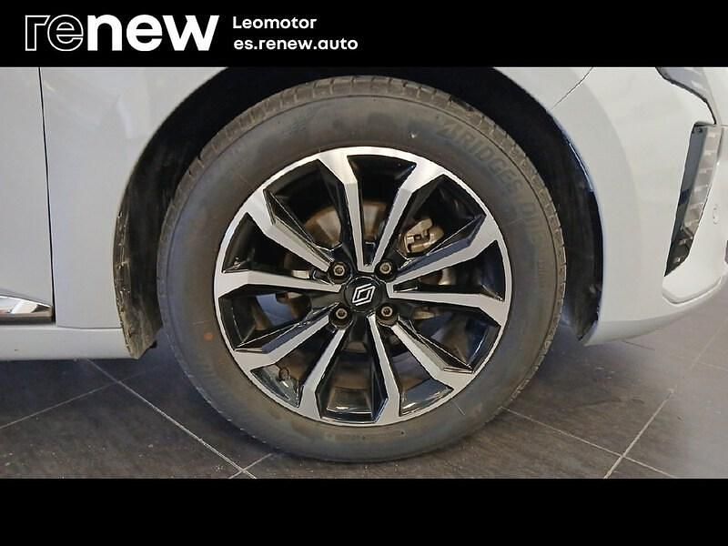 Usado Renault Clio V Techno 100 CV (73 kW) 2025 Gris Berlina