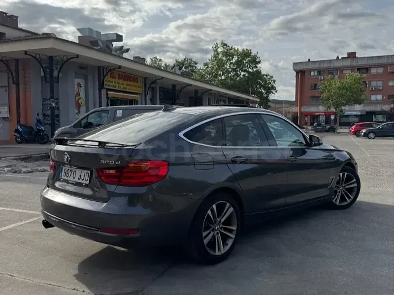 Usado BMW 320 Gran Turismo Comfort Edition 184 CV (135 kW) 2015 Gris / plata Berlina