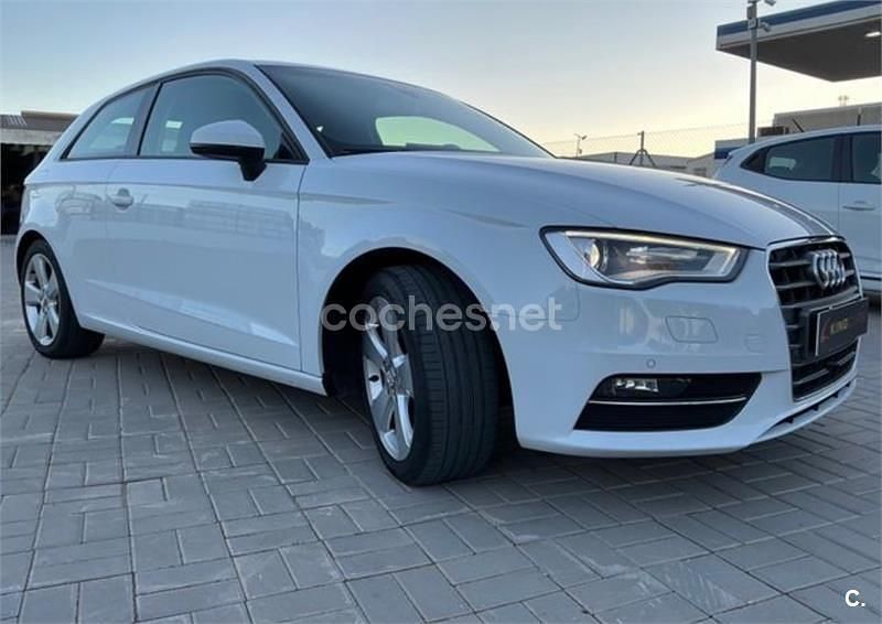 Usado Audi A3 Ambition 122 CV (89 kW) 2015 Blanco Berlina