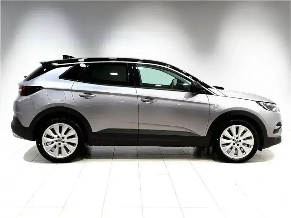 Usado Opel Grandland X Ultimate 225 CV (165 kW) 2020 Gris SUV