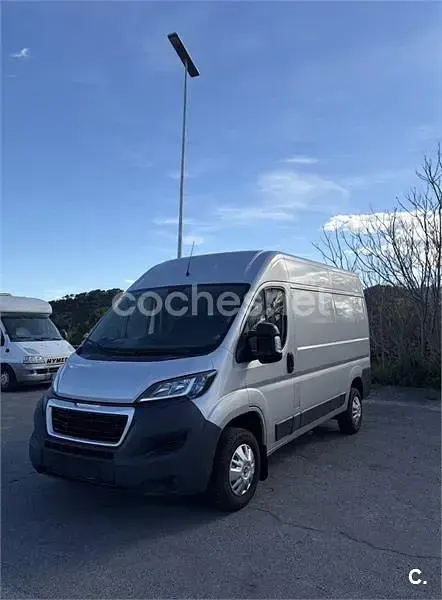 Usado Peugeot Boxer 86 CV (63 kW) 2000 Gris / plata Van