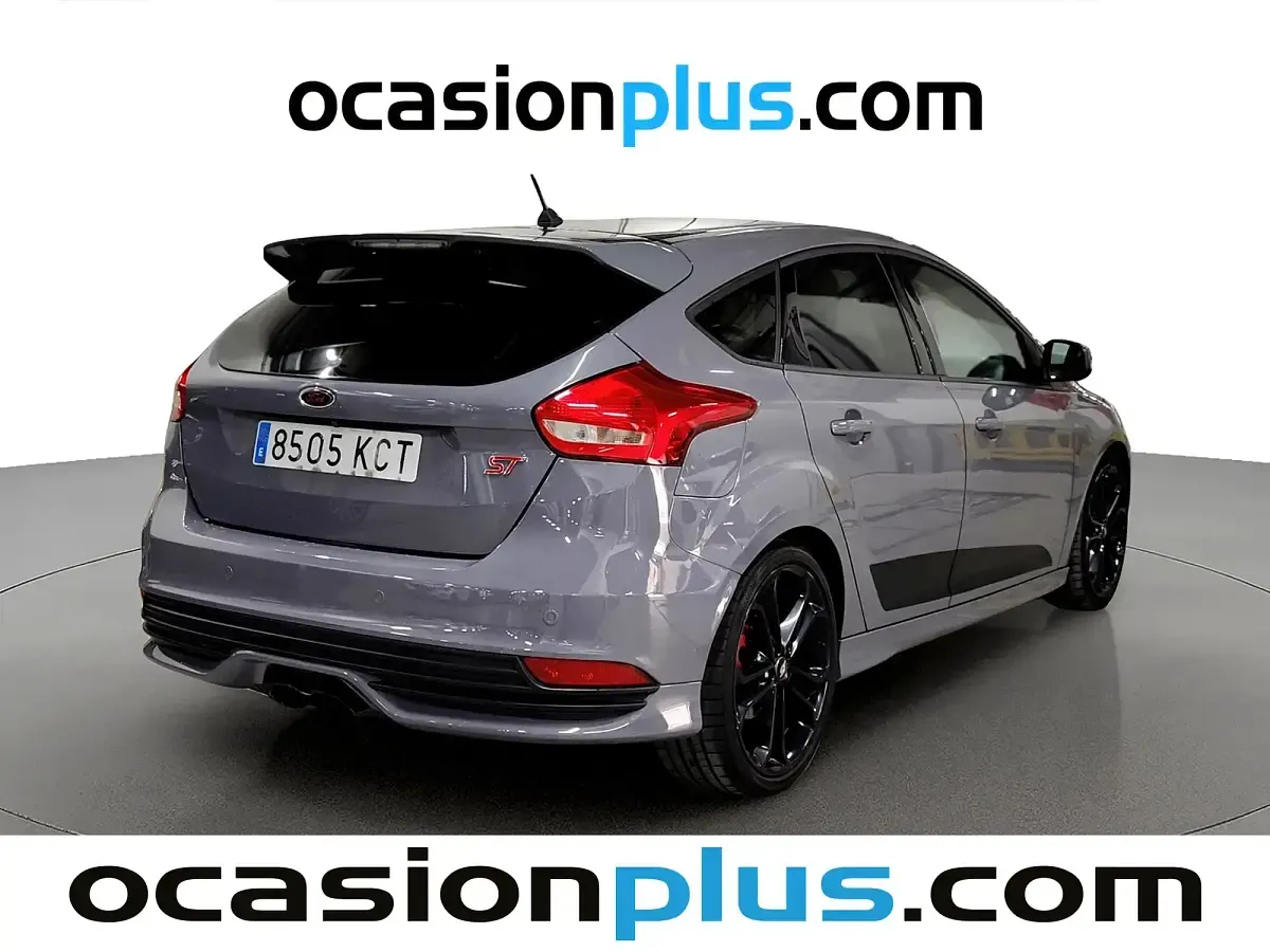 Usado Ford Focus ST 250 CV (183 kW) 2017 Gris