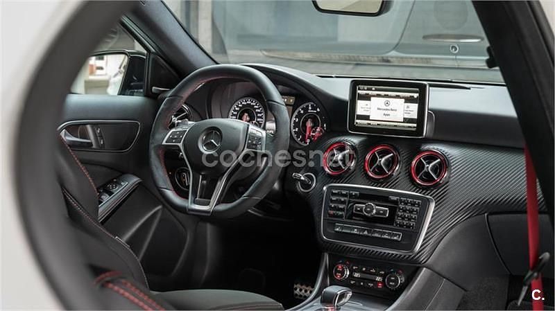 Blanco Usado 2014 Mercedes A45 AMG AMG Berlina | 23.990 € (Precio justo) - Imagen 1/4