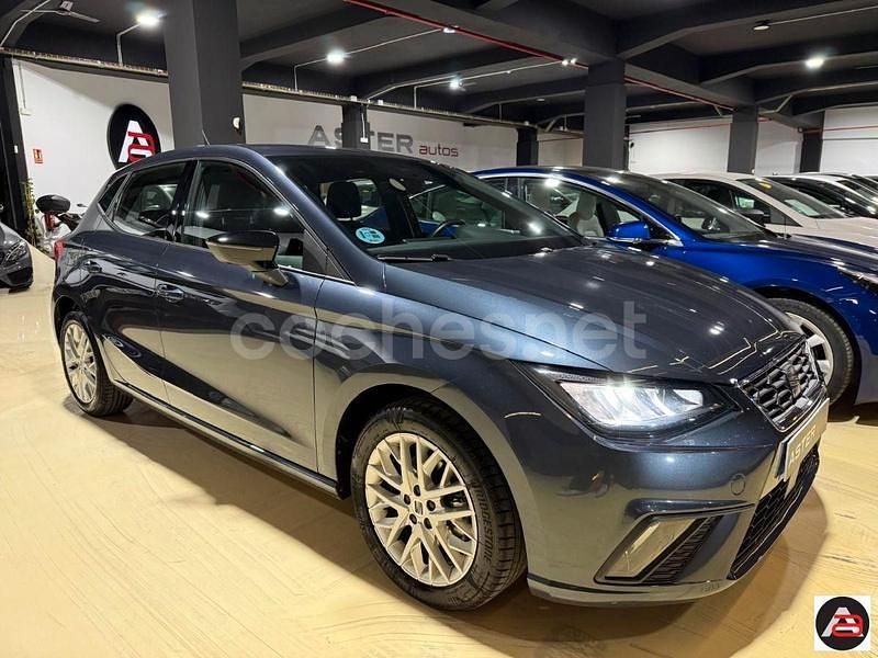Gris / plata Usado 2022 Seat Ibiza FR Berlina | 16.400 € (Un poco caro) - Imagen 1/4