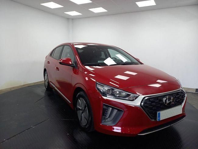 Usado Hyundai Ioniq 141 CV (103 kW) 2021 Rojo Utilitario