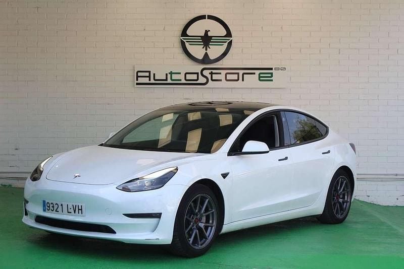 Blanco Usado 2021 Tesla Model 3 Berlina | 30.490 € (Un poco caro) - Imagen 1/4