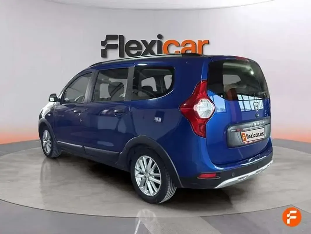Usado Dacia Lodgy Comfort 116 CV (85 kW) 2022 Azul Monovolumen