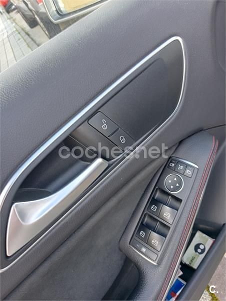 Usado Mercedes A200 150 CV (110 kW) 2019 Gris / plata Berlina