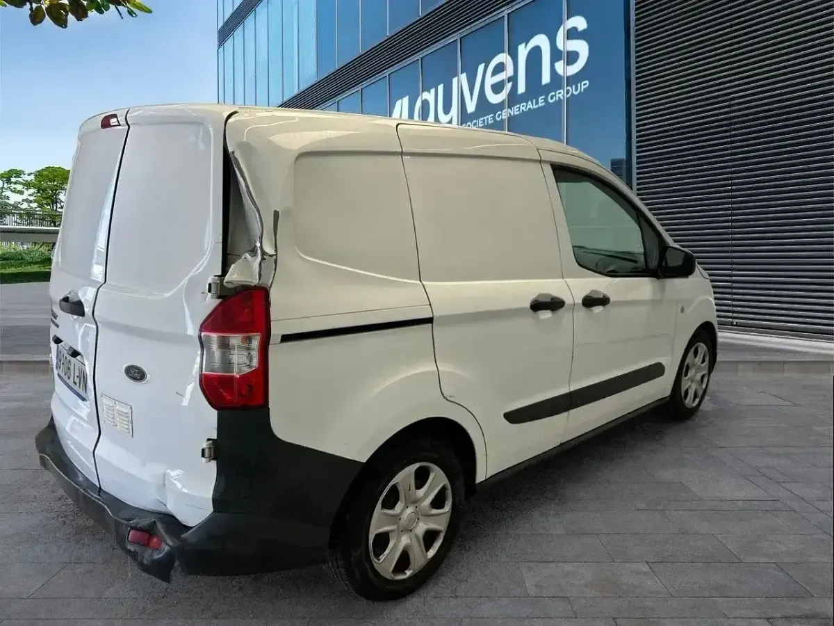 Usado Ford Transit Trend 100 CV (73 kW) 2021 Blanco Berlina