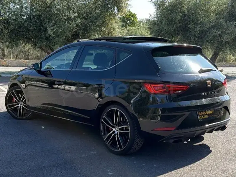 Usado Seat Leon CUPRA 300 CV (220 kW) 2018 Negro Berlina