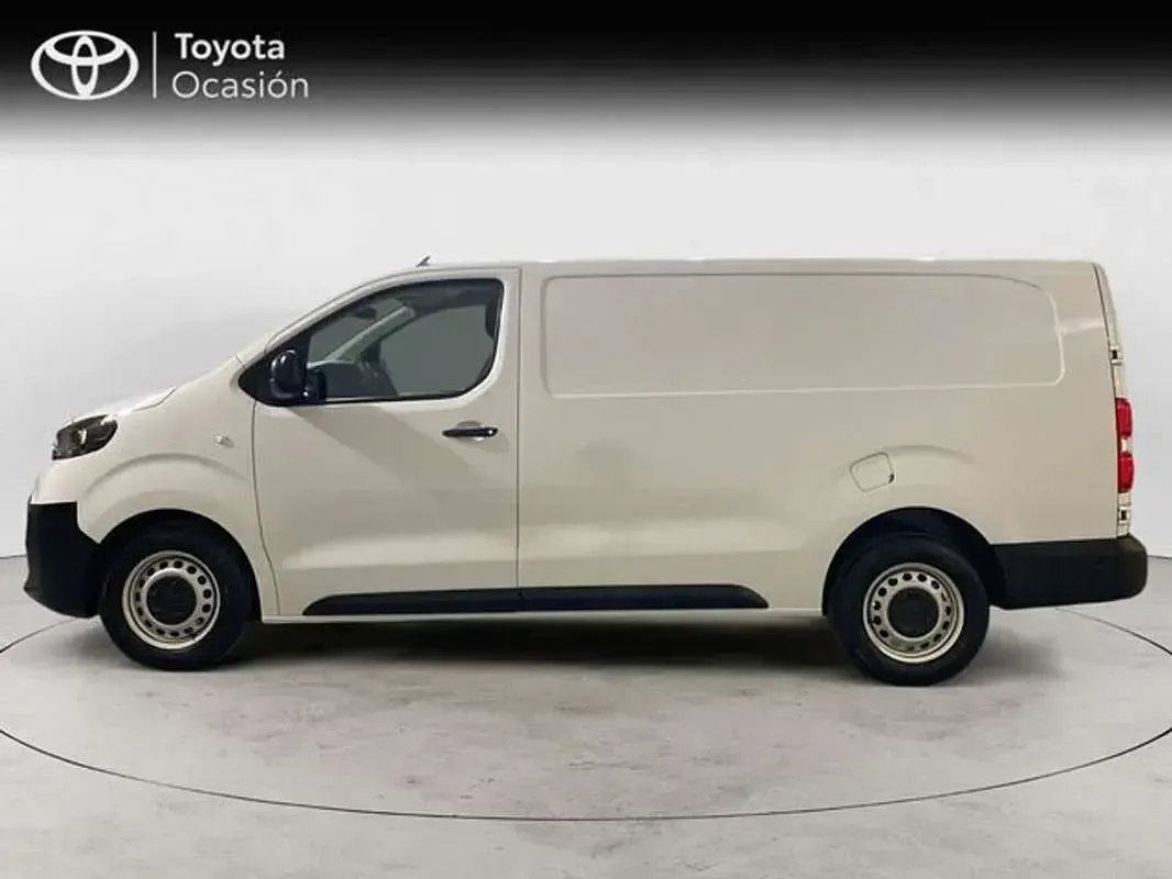Usado Toyota Proace 120 CV (88 kW) 2025 Blanco Monovolumen
