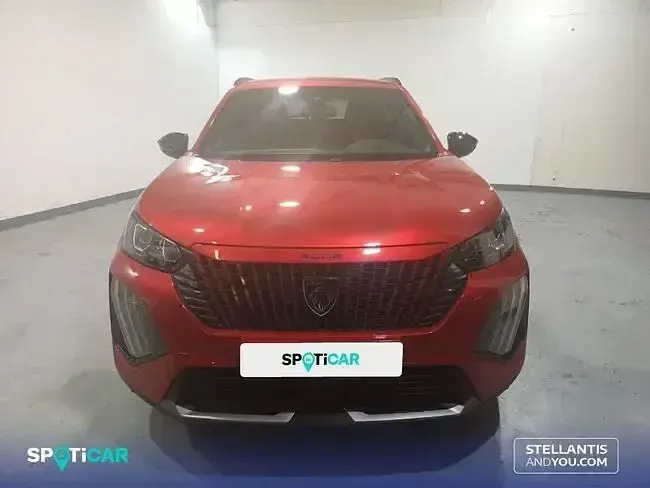 Usado Peugeot 2008 Allure 100 CV (73 kW) 2024 Rojo SUV