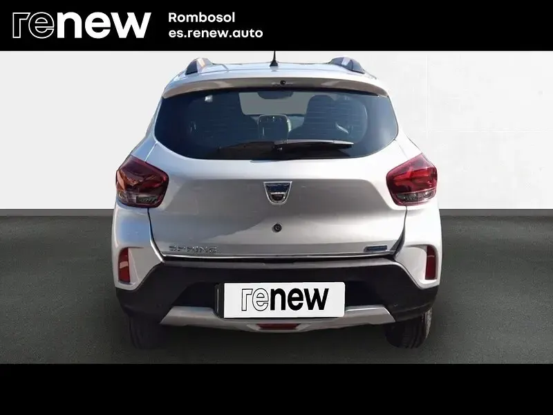 Usado Dacia Spring Comfort Plus 33 kW (45 CV) 2022 Gris Utilitario
