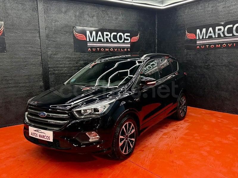Usado Ford Kuga ST-Line 150 CV (110 kW) 2017 Negro SUV