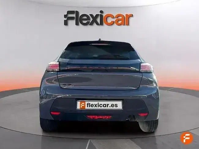 Usado Peugeot 208 Active 100 CV (73 kW) 2024 Gris Utilitario