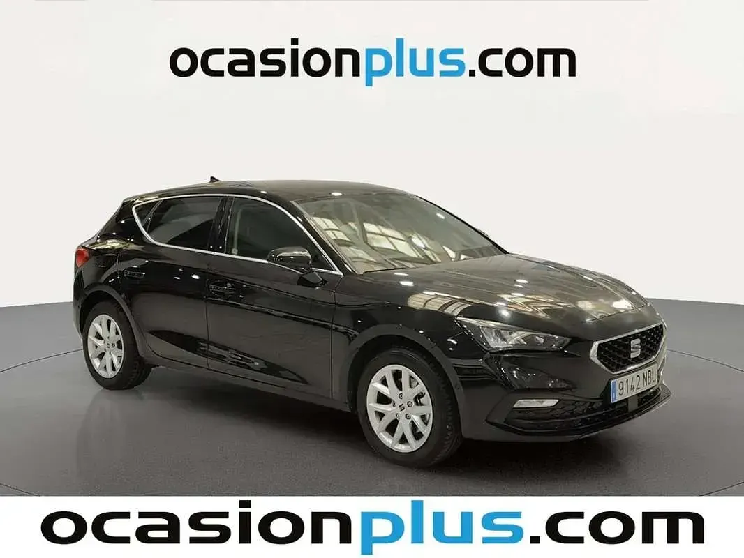 Usado Seat Leon Style 116 CV (85 kW) 2025 Negro Utilitario