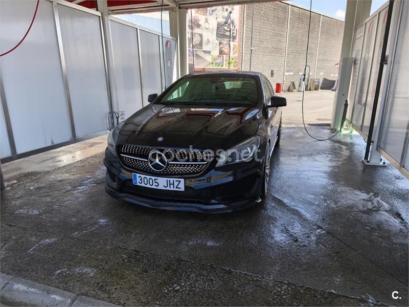 Negro Usado 2015 Mercedes CLA220 Shooting Brake AMG line Familiar | 22.000 € (Caro) - Imagen 1/4