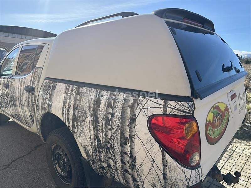 Usado Mitsubishi L200 Intense 136 CV (100 kW) 2011 Blanco Recogida