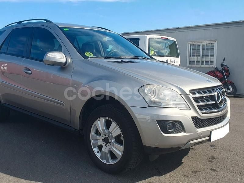 Beige Usado 2010 Mercedes ML320 SUV | 9500 € (Buen precio) - Imagen 1/4