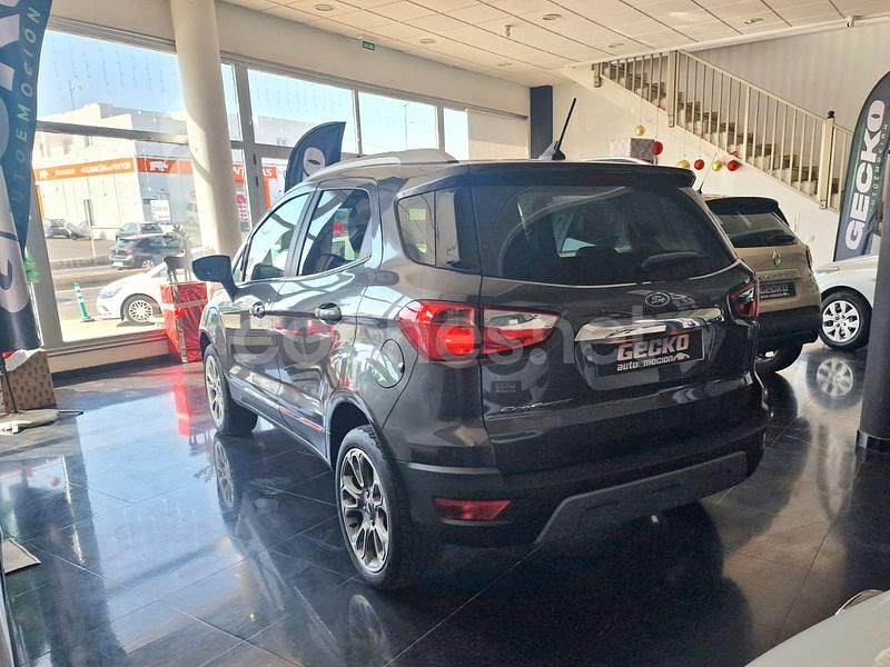 Usado Ford Ecosport Titanium 125 CV (91 kW) 2020 Gris / plata SUV