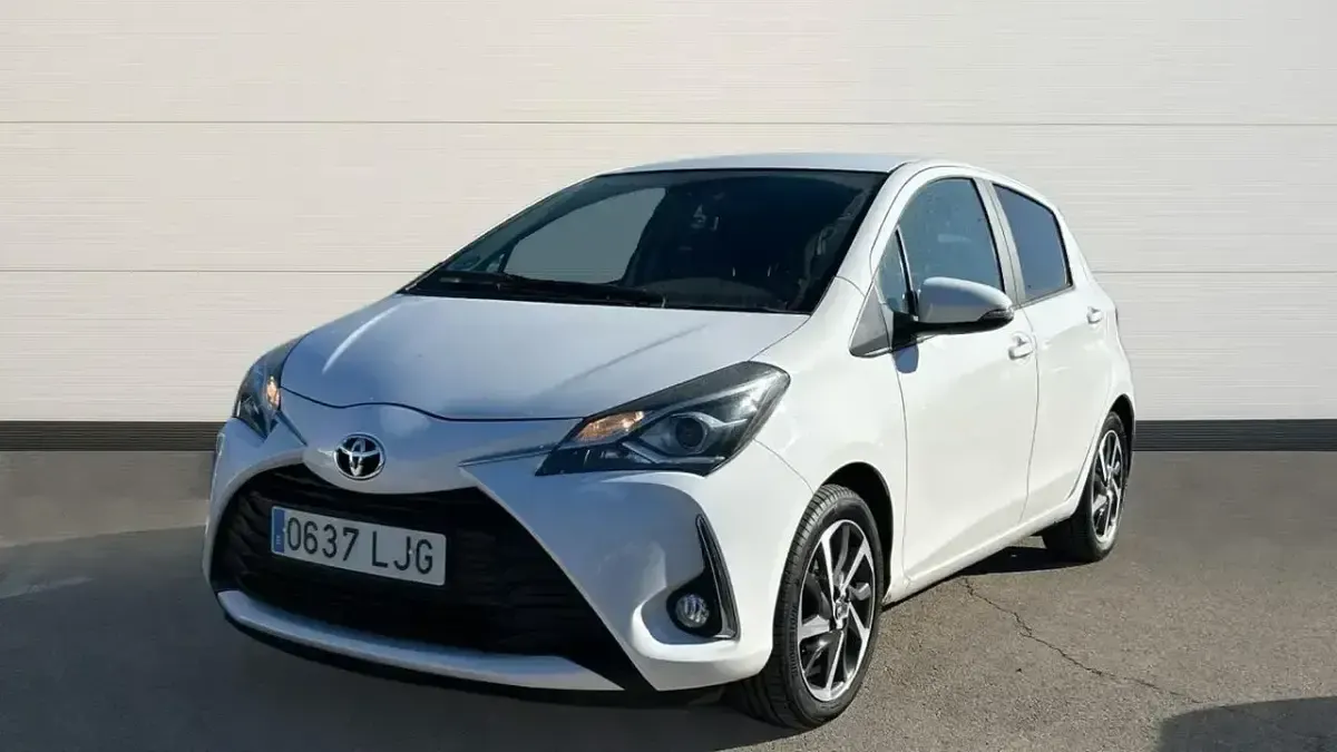 Usado Toyota Yaris 111 CV (81 kW) 2020 Blanco Berlina