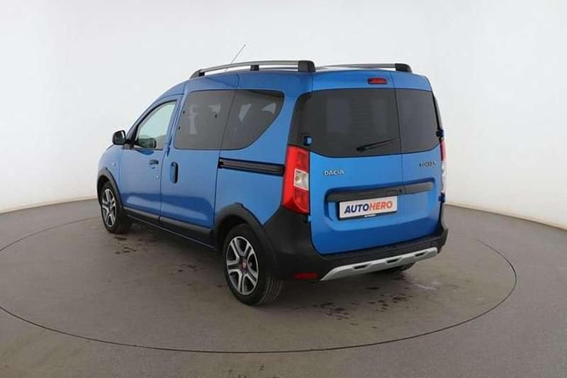 Usado Dacia Dokker 95 CV (69 kW) 2019 Azul Monovolumen