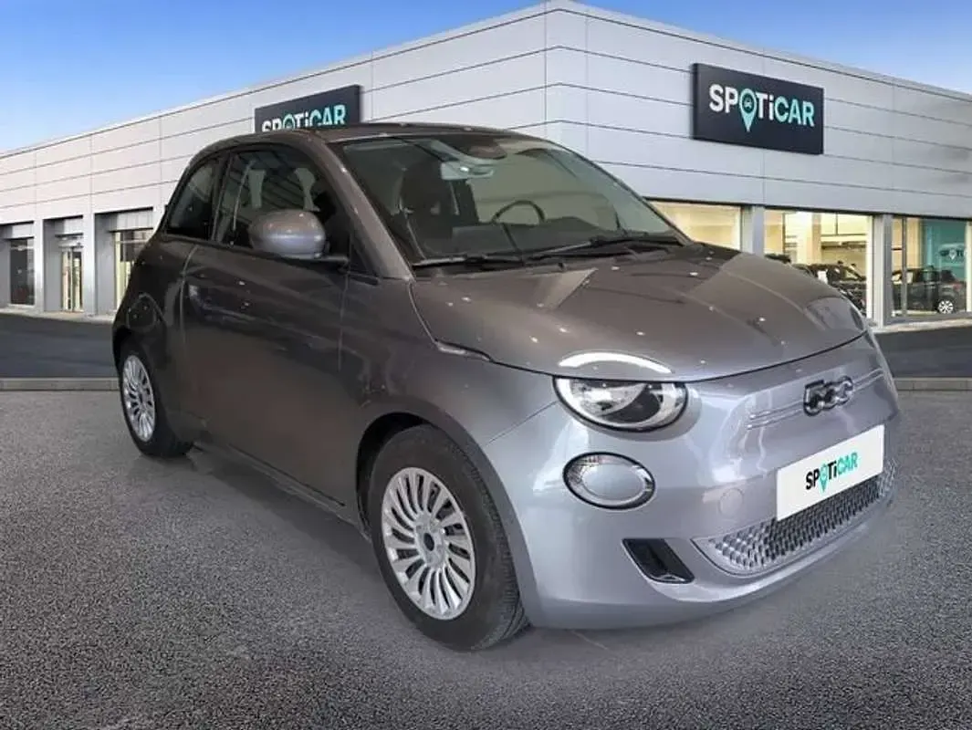 Usado Fiat 500e Icon 86 kW (118 CV) 2025 Gris Utilitario