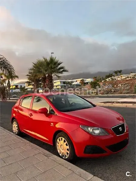 Usado Seat Ibiza Style 85 CV (62 kW) 2011 Rojo Berlina