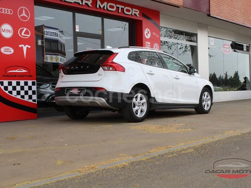 Usado Volvo V40 CC Kinetic 115 CV (84 kW) 2014 Blanco Familiar