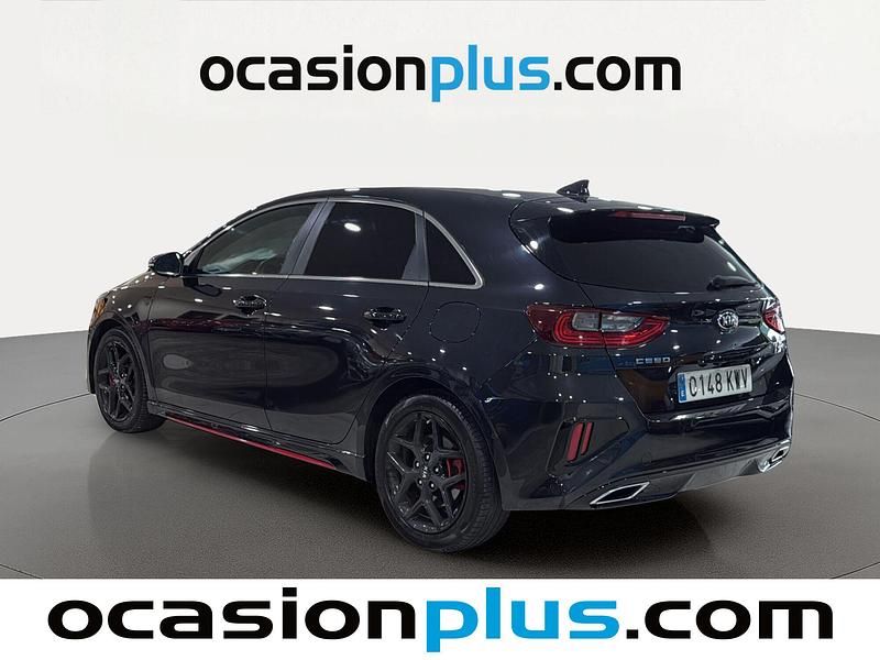 Usado Kia Ceed GT GT-Line 140 CV (102 kW) 2019 Negro